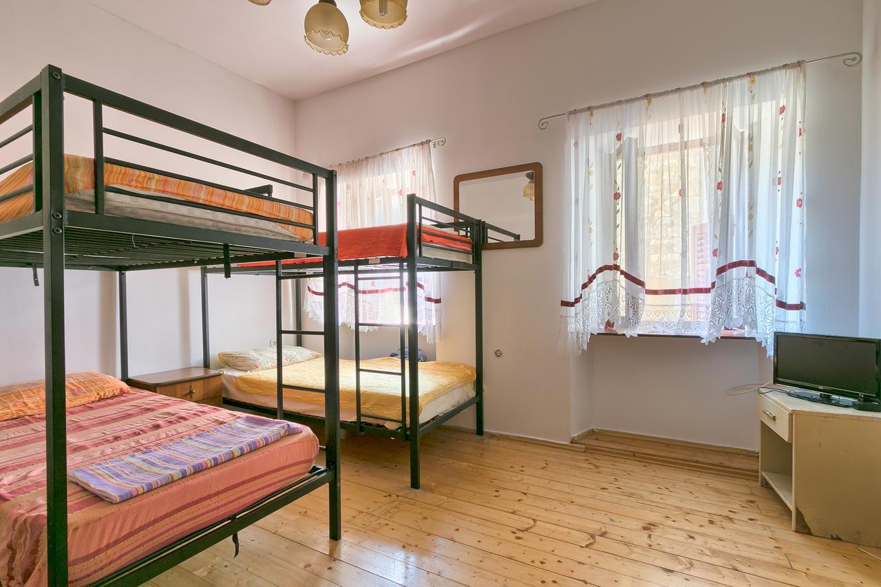 Hostel Пула Экстерьер фото